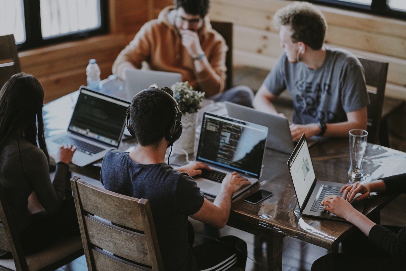 Beyond Presenteeism: How Micro-Feedback Solves the Hidden Engagement Crisis